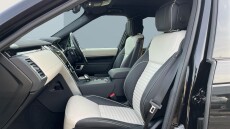 Land Rover Discovery 3.0 D300 R-Dynamic HSE 5dr Auto Diesel Station Wagon